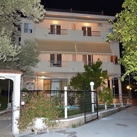 Margarita Apartments Nikiana Extérieur photo